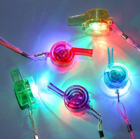 Свисток дитячий з LED-підсвіткою 3х6см фіолетовий 0280 фото